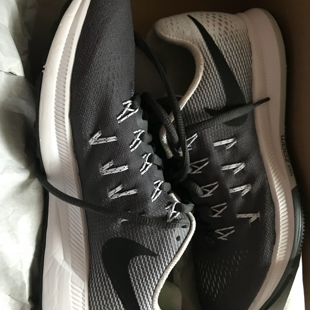 Women Nike shoes 👟